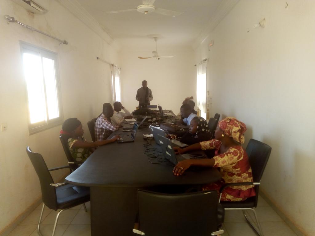 OSM_Mali's tweet photo. Numérisation des scans de #fieldpapers. Toutes les rues de #Koutiala ou presque sont codiées et se trouvent désormais sur @OSM_Mali #Korimapcamp #Koutiala @ProjetEOF. Merci à @ONG_Amedd Notre patenaire qui nous accompagne depuis #2014 https://t.co/QnceGbw15c