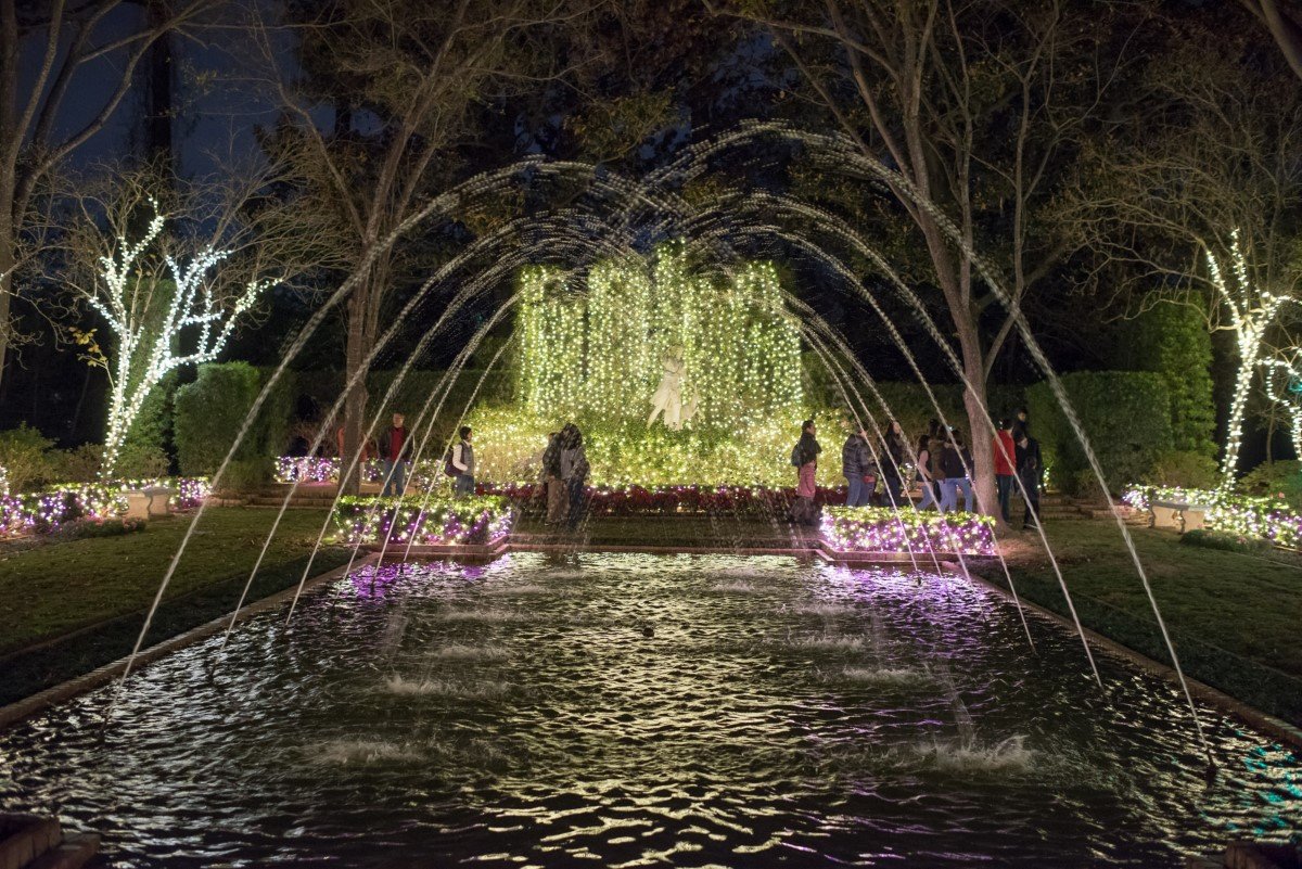 14-acres of Christmas spirit await at the Christmas Village at Bayou Bend. bit.ly/2jbeexY
