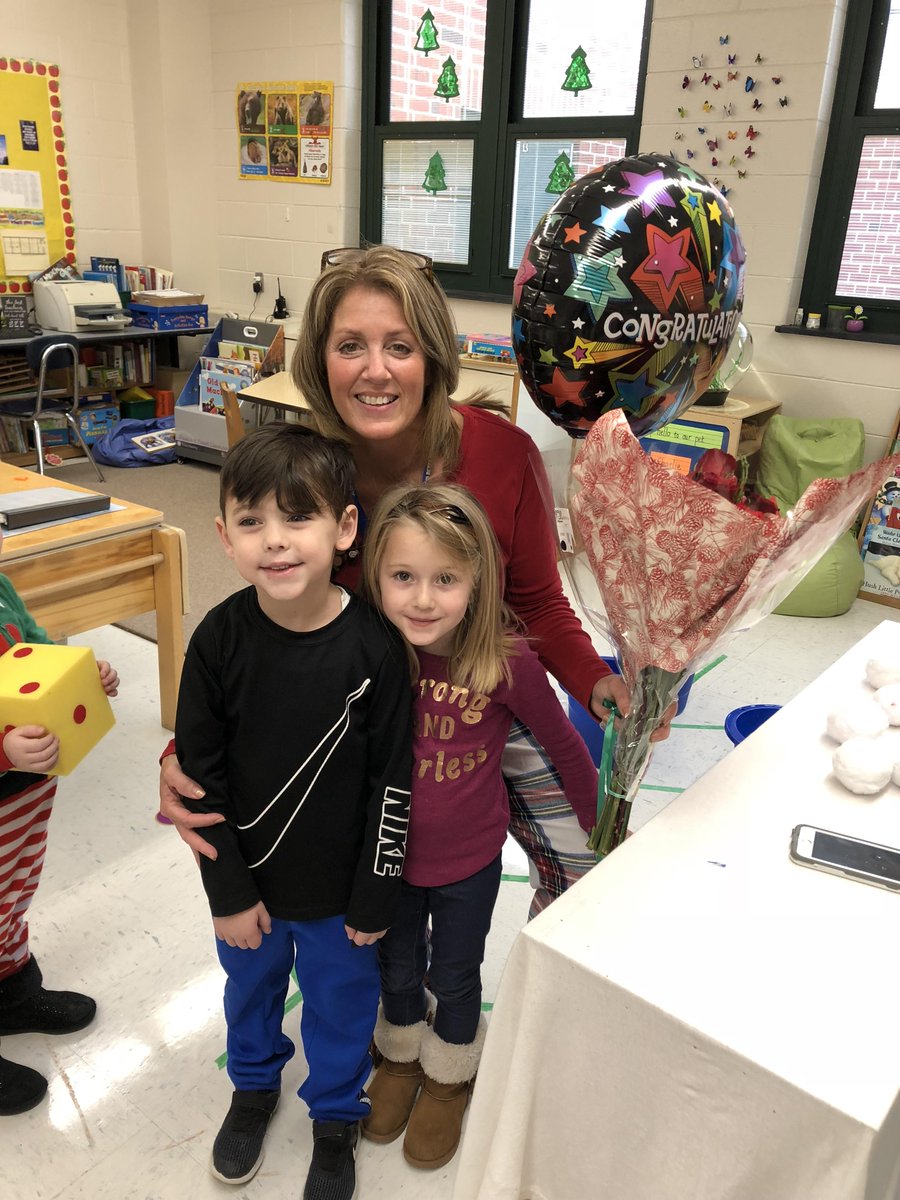 OVELEM's tweet photo. CONGRATULATIONS Mrs. Janet Habina for being selected as our Teacher of the Year and Mrs. Joan Petito as our Ed. Services Professional of the Year!!!  Our students, staff, and OV community are very lucky and grateful to have you on our team! #TeamOakview #GEOY #OVproud https://t.co/rcuttQaSa3