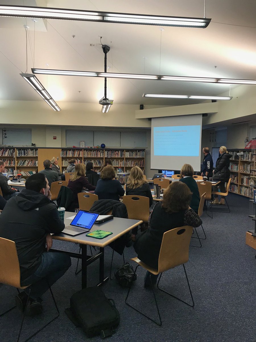 cloflin922's tweet photo. ⁦@SRVUSD1⁩  Elementary principals studying small group instruction#leadlearnersrock https://t.co/mBXdUpJRn8