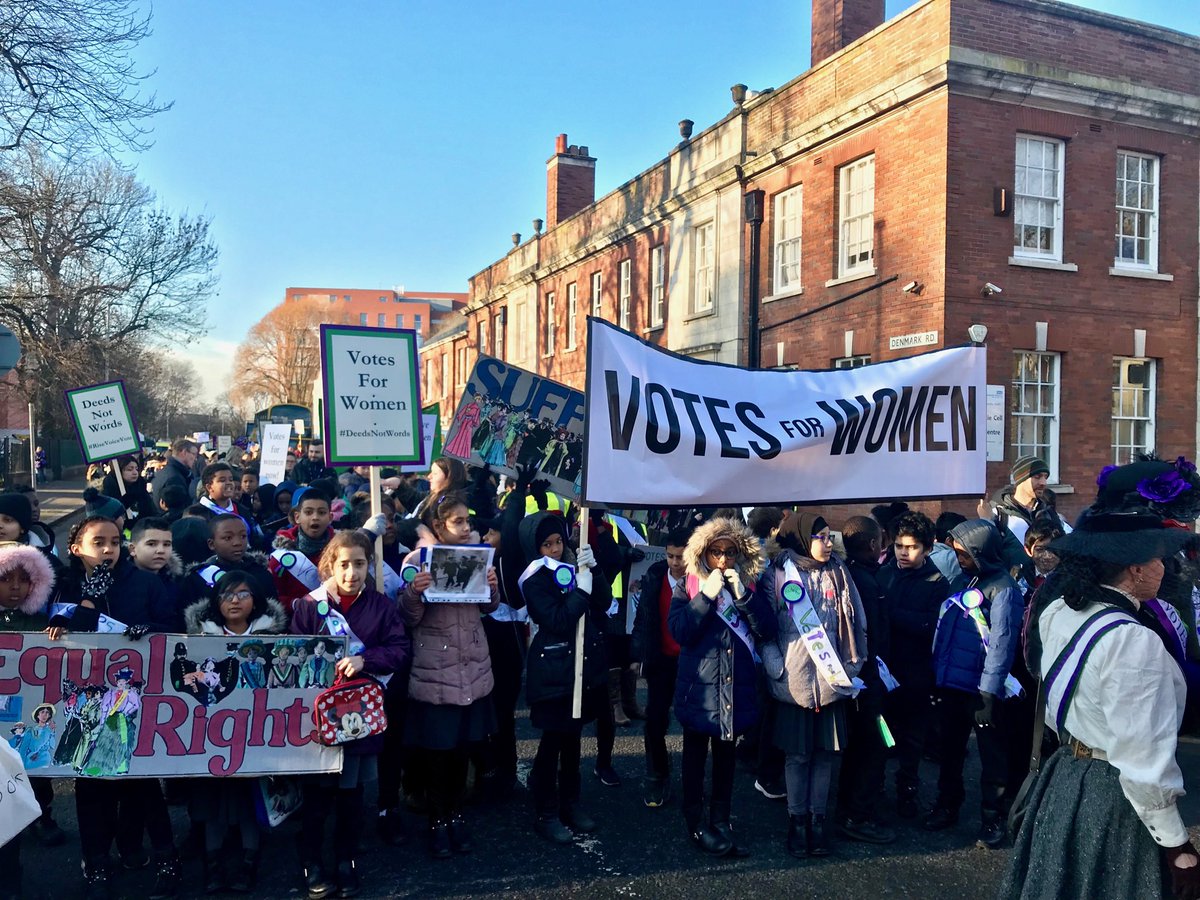 March ready ⁦@PankhurstCentre⁩   #EmmelinePankhurst statue #100years