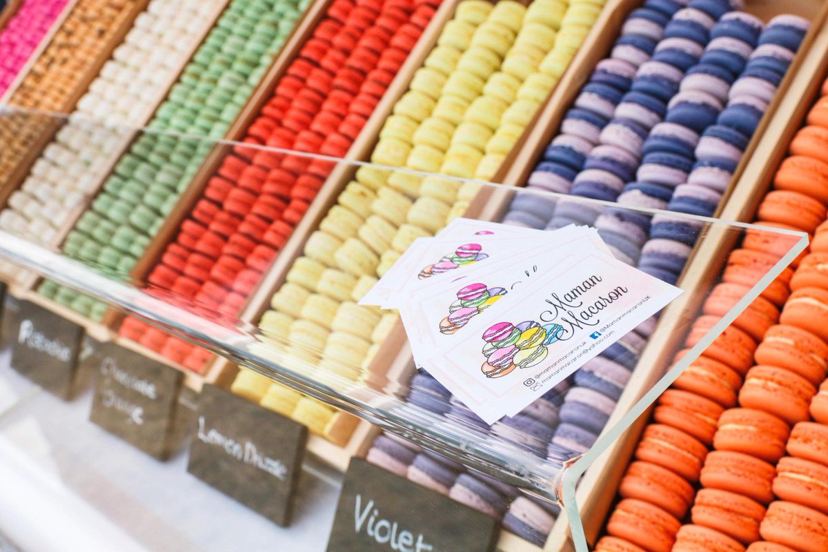 BraintreeDC's tweet photo. Say hello to Maman Macaron who is a new trader at our #BraintreeStreetMarket next Sat 22nd Dec!
They will be located along the High St just outside HSBC bank selling some DELICIOUS macarons - why not take a gift box home with you to enjoy?#supportyourlocaltraders https://t.co/BEfCuNHlM7