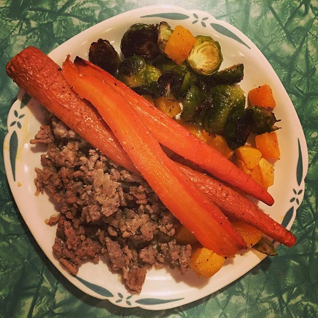 Finished product. 😉 Roasted carrots, butternut squash, and Brussels sprouts, with deliciously seasoned sautéed minced turkey. #glutenfree #cooking #paleo (Though I don’t eat a paleo-diet.) #delicious #keto #dietalowcarb # #ketogenicdiet #ketosis #ketorecipes #