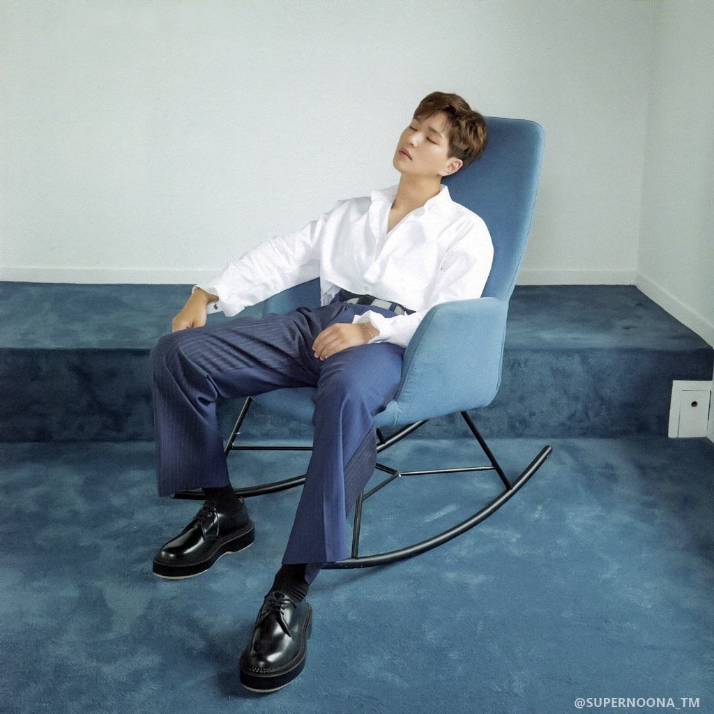 ONEW VOICE SHINee's Onew Tops iTunes Album Charts As His 