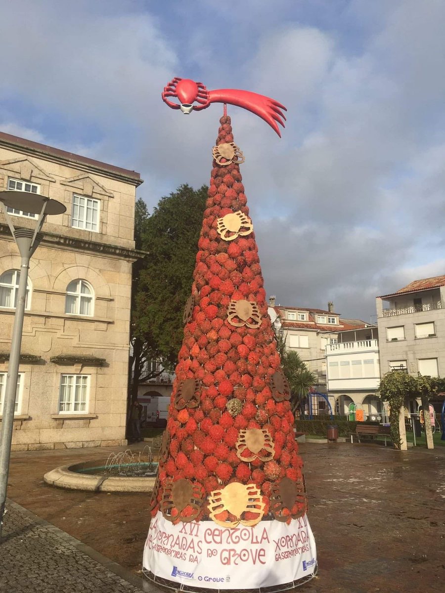 herelin0's tweet photo. Esto es #Galicia #calidade Un árbol de navidad, de CENTOLLAS https://t.co/X8DTEkmFcH
