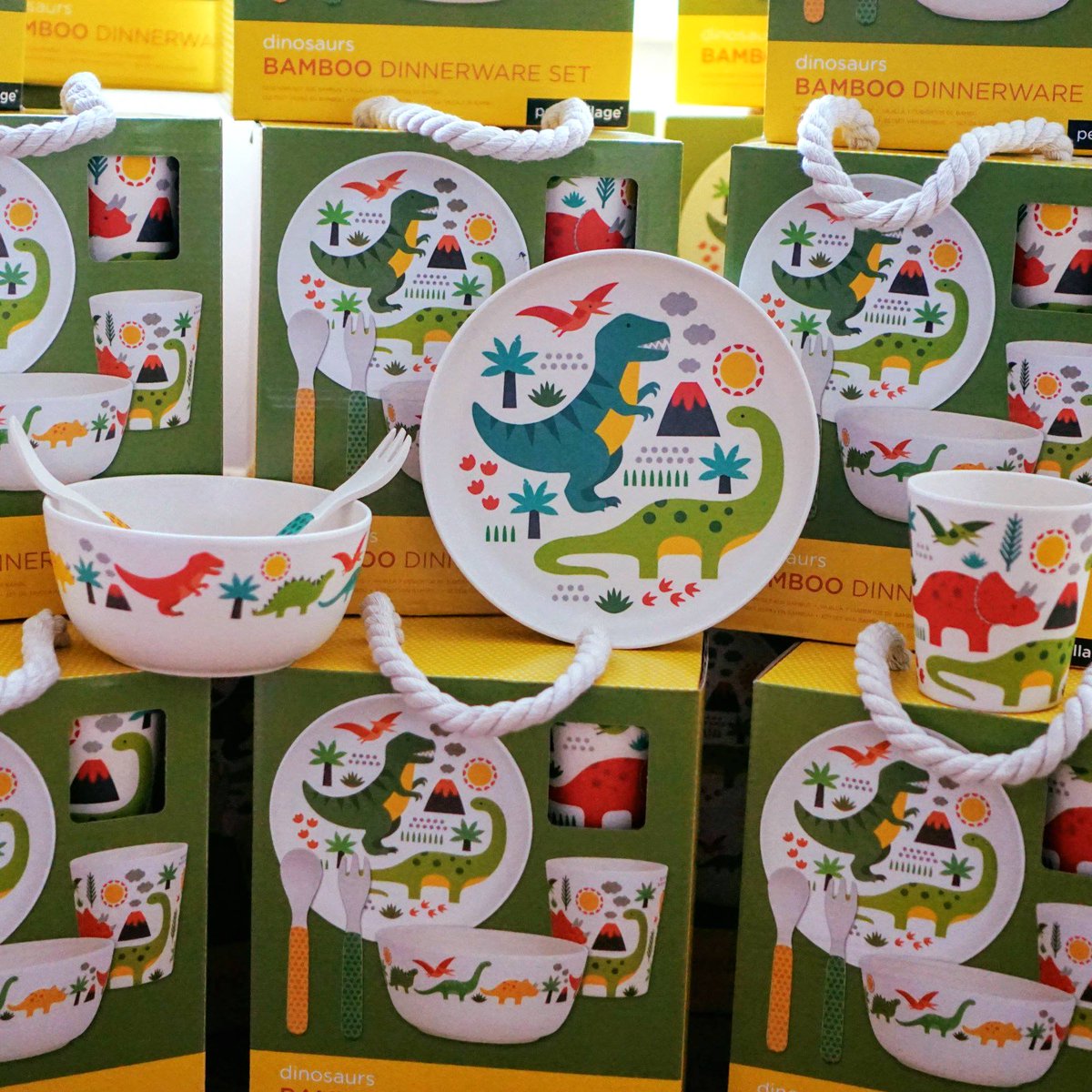 4firststeps's tweet image. Back in stock in time for Christmas 🦖♥️🎄Made from bamboo, plastic-free. forfirststeps.com/collections/su…