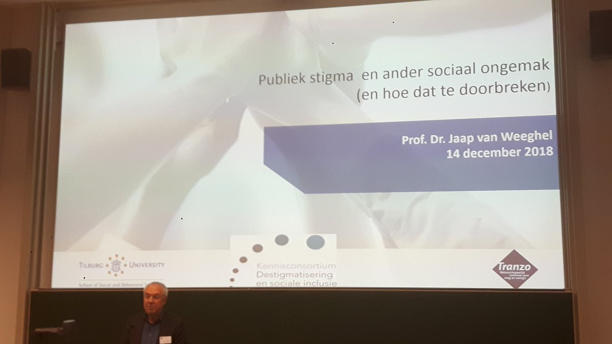 Jaap van Weeghel praat over stigma op symposium Psychiatrie en samleving.  @Trimbos @PhrenosKC