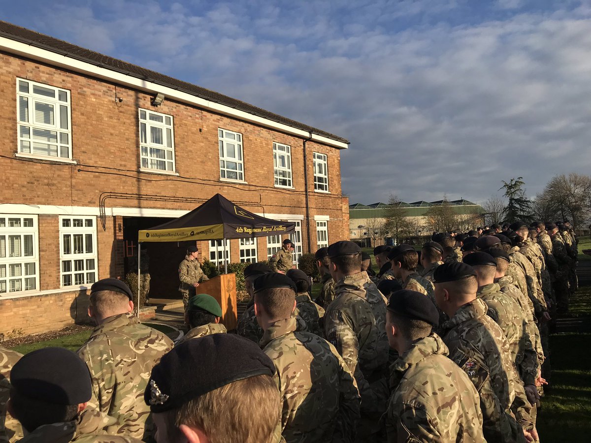 On the last day before leave, the Commanding Officer addressed the Regiment and proudly presented promotions, warrants and coins. This has been a great year for 4th Regiment and we wish everyone a Happy Christmas and a successful New Year.