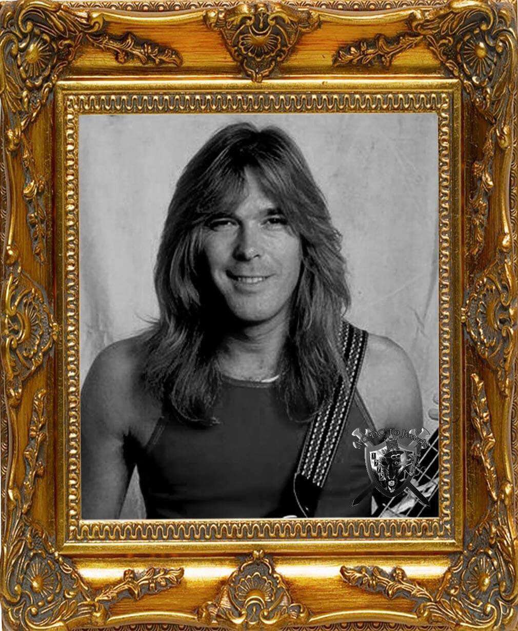 Happy birthday..!!
Clifford \"Cliff\" Williams - Romford, 1949/12/14. 