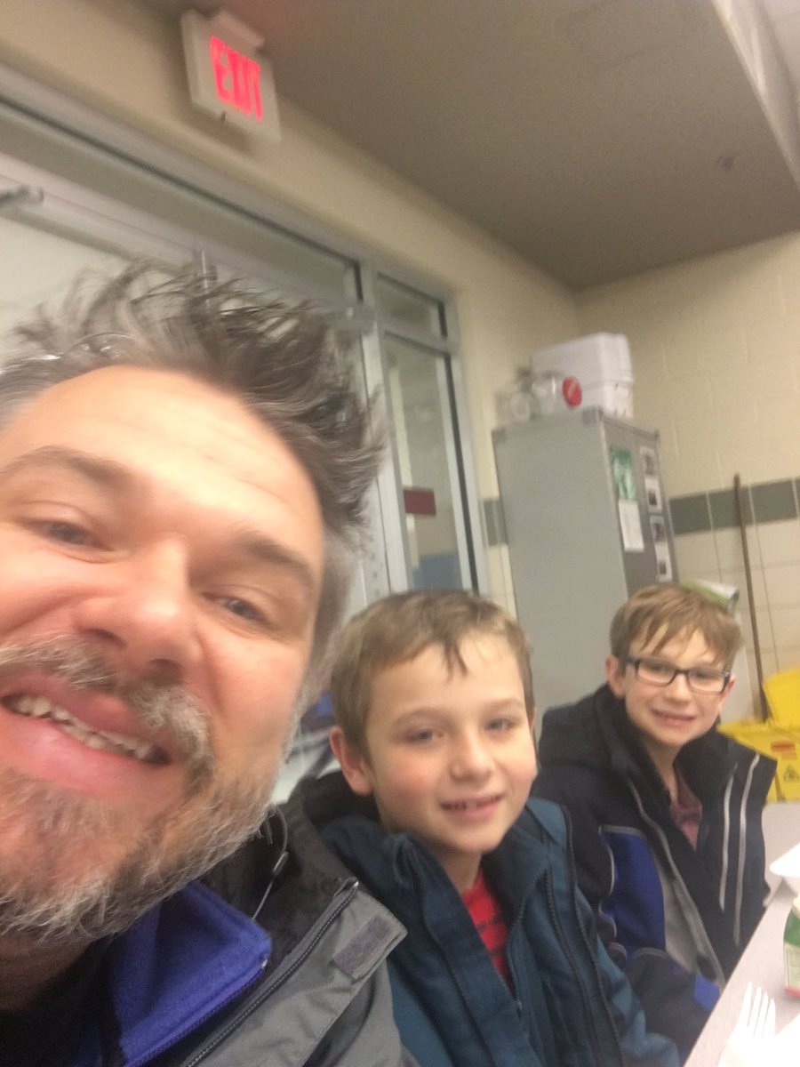 DanTheMathMan's tweet image. Thanks for the time with my boys at pastries with pop, @SaginawElem !! @EMSISD