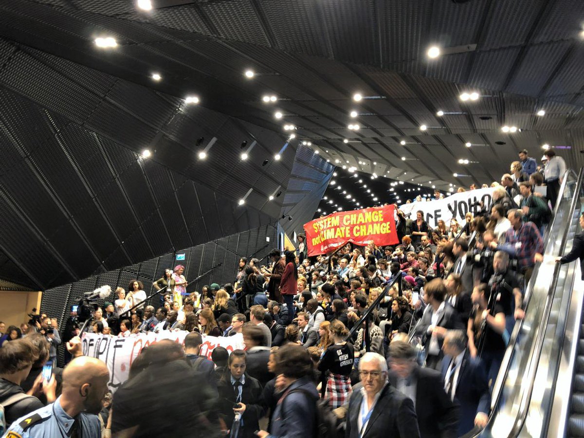 amarguriro's tweet photo. Activists protesting at #COP24, demanding negotiators to do more and come up with good work on rule book to implement #ParisAgreement and putting polluters on the spotlight
#SystemChangeNotClimateChange #climatechange #cop24news #Cop24Katowice  
Al Gore
#ClimateStrike https://t.co/6Uy0nj75BP