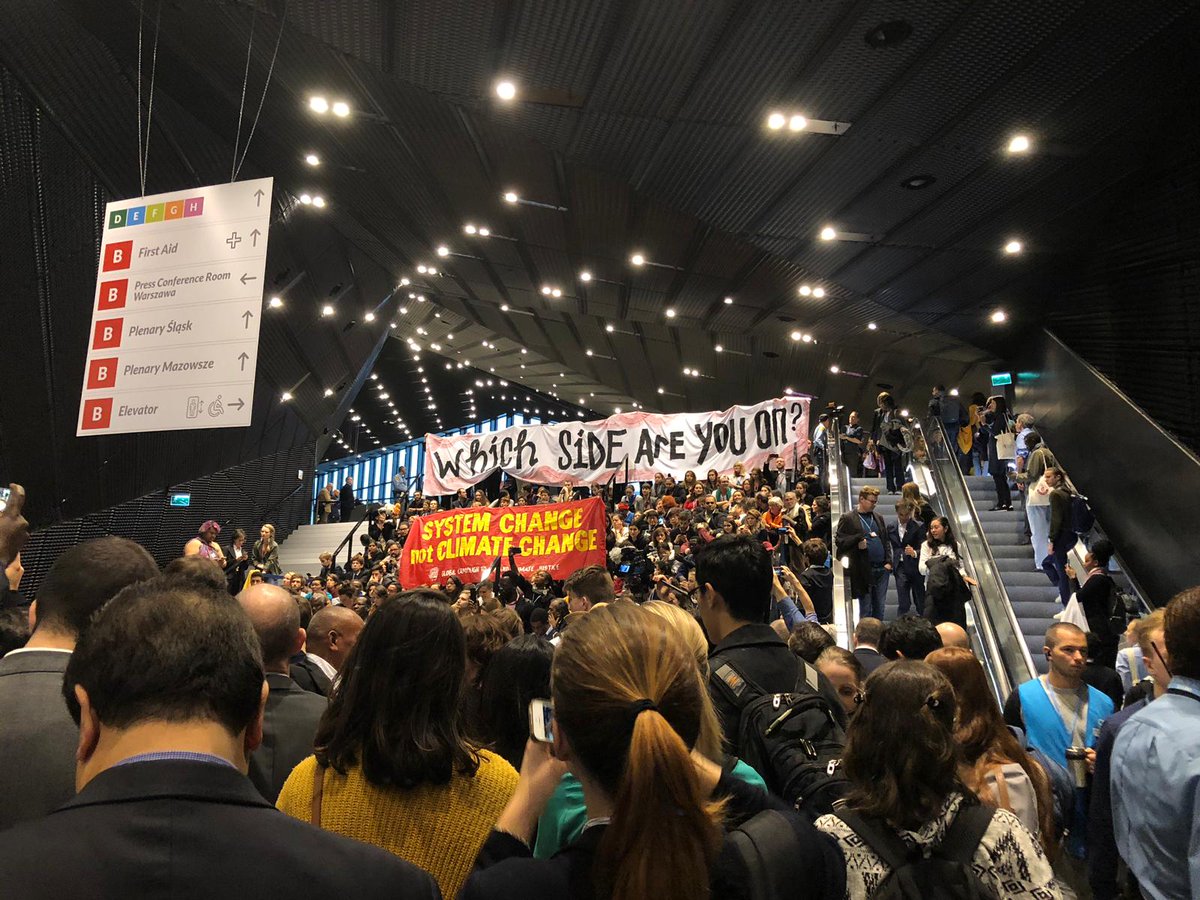 amarguriro's tweet photo. Activists protesting at #COP24, demanding negotiators to do more and come up with good work on rule book to implement #ParisAgreement and putting polluters on the spotlight
#SystemChangeNotClimateChange #climatechange #cop24news #Cop24Katowice  
Al Gore
#ClimateStrike https://t.co/6Uy0nj75BP