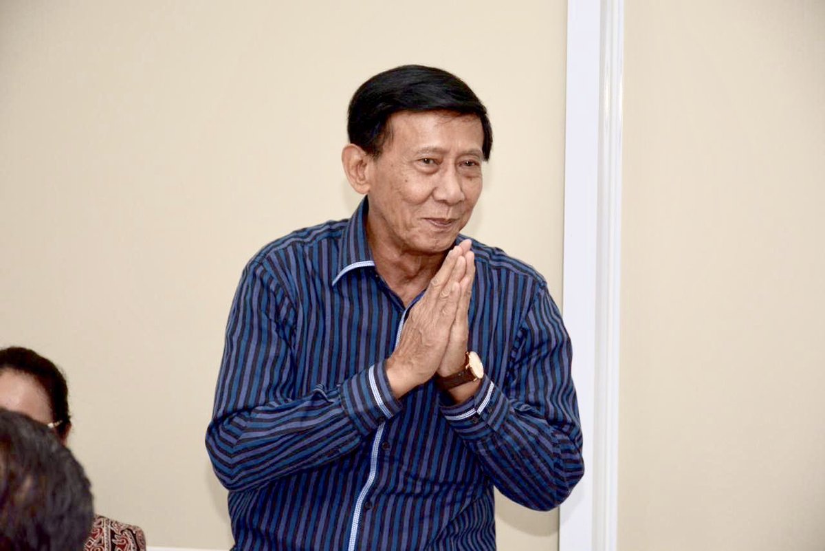 guntur_sasono's tweet photo. Sebagai anggota Komisi IV saya melakukan kunjungan kerja bersama dengan Komisi IV ke Semarang, kunjungan ini diagendakan untuk meninjau balai karantina ikan kelas II, Pertemuan dengan Perum Perhutani, peninjauan gudang Bulog, Pupuk dan embung pertanian https://t.co/rGgkXCkeW8