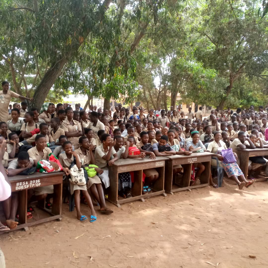 Kifachabi's tweet photo. Quelques exemples @MAJBenin dans une activité du projet #YouthCentered à porto novo https://t.co/Hw7wVdurce