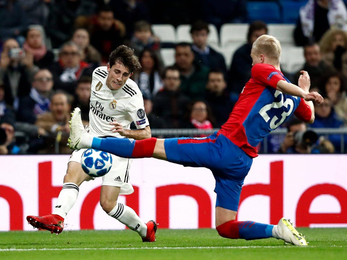 ¡Muchas felicidades a @alvaroodriozola que hoy cumple 23 años! #RealMadrid #Odriozola #HalaMadridYNadaMás #MadridismoUnido