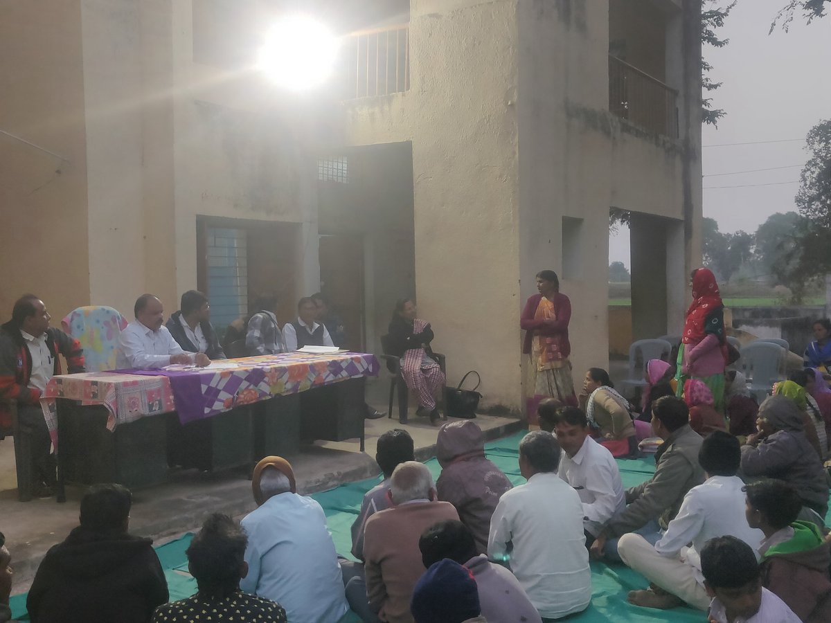 મામલતદાર મોડાસા નો રાત્રિ મુકામ કાર્યક્રમ આજે તા14/12/2018 ના રોજ મોજે ગઢા ગામે યોજવામાં આવ્યો જેમાં ઉપસ્થિત ગામજનો રજૂ થયેલ પ્રશ્નોના હકારાત્મક અભિગમ સાથે નિકાલ કરવામાં આવેલ છે