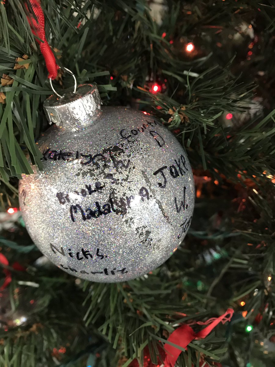 STJAMES_LC's tweet photo. The Leadership Council students wanted to decorate the cafeteria so they decorated this tree with an ornament from every classroom complete with a paper bag star! Awesome idea! Merry Christmas @StJamesWO https://t.co/2jLS9CS9eJ