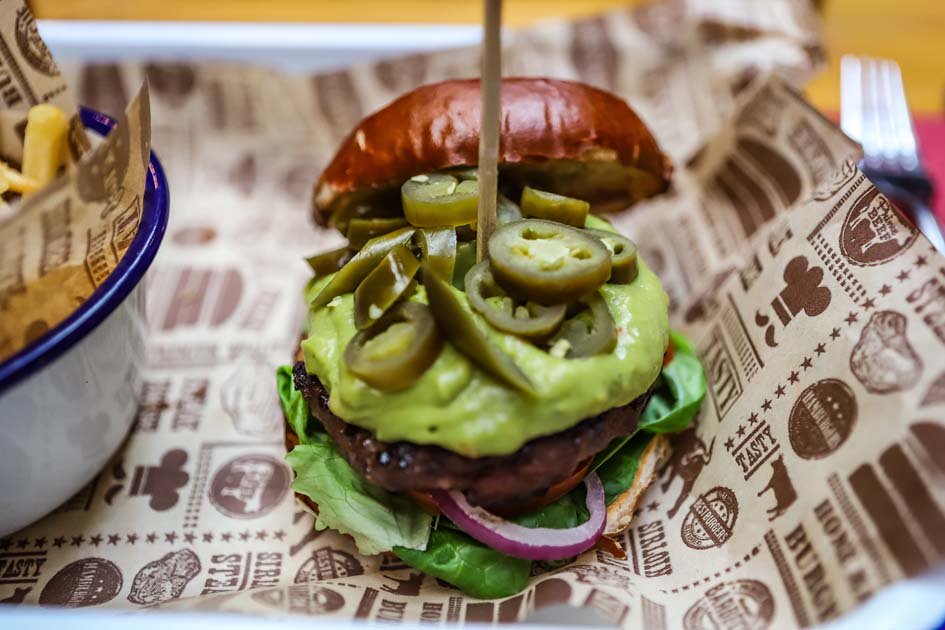 Our guacamole &amp; jalapeño burger is the perfect hangover cure.  Order from #OneDelivery and you won't even need to leave the sofa this weekend.

Place your order here bit.ly/2zzULC7.

Delivery starts at 5pm. 

#scotchandrye #cru #Inverness