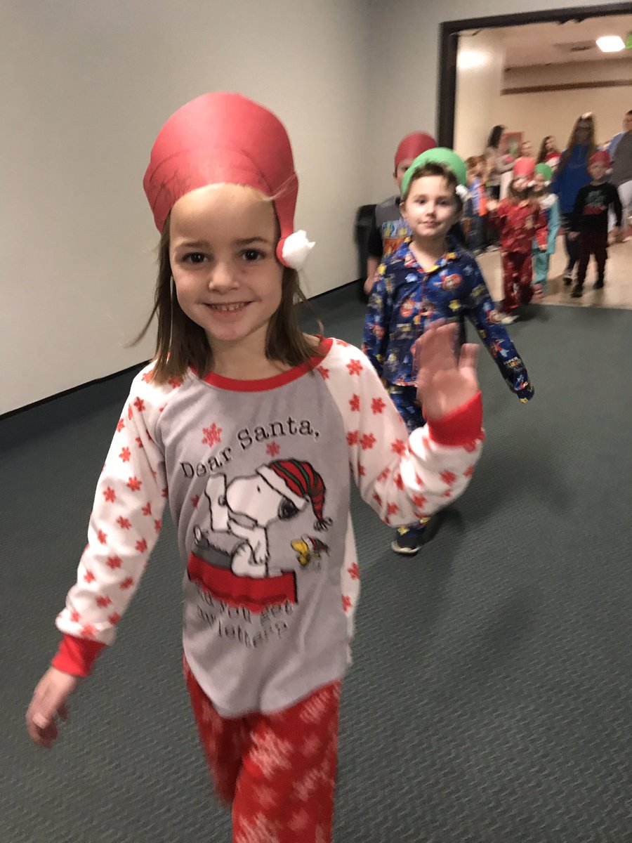 MrsCrabtree6th's tweet photo. Polar Express day!! 🎄 Love my little kindergartner ❤️ @CPElem https://t.co/XNw4InM1w9
