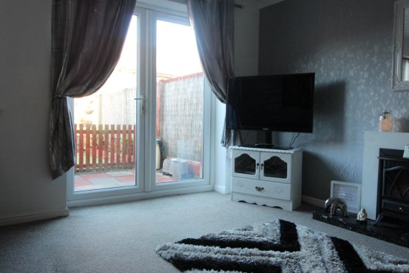 PACK THE BOXES AND BOOK THE MOVING VAN...
3 Bedroom Semi-Detached House for sale in - Peterlee
To book a viewing of this wonderful property contact our Houghton le Spring branch on 0191 512 4940 or for more information visit: bit.ly/2A07Xy3