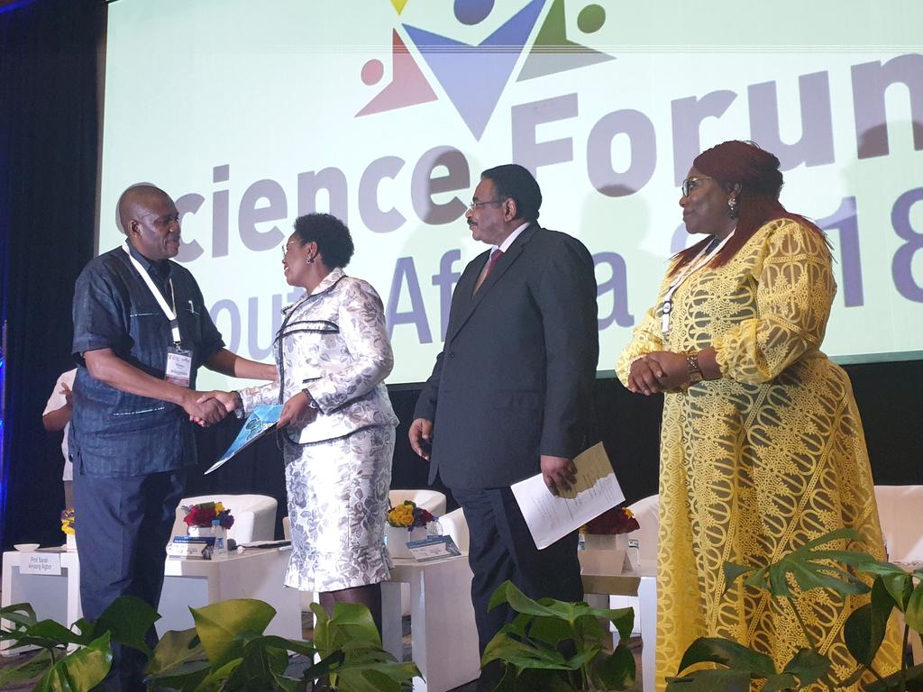 mmkubayi's tweet photo. It's a Wrap from CSIR ICC, Science Forum South Africa 2018. It has been a success with 4000 participants from 88 countries,131 international speakers,73 exhitors. Partnerships have been built & Strengthened #ThumaMina https://t.co/Hy6zQy6eQa