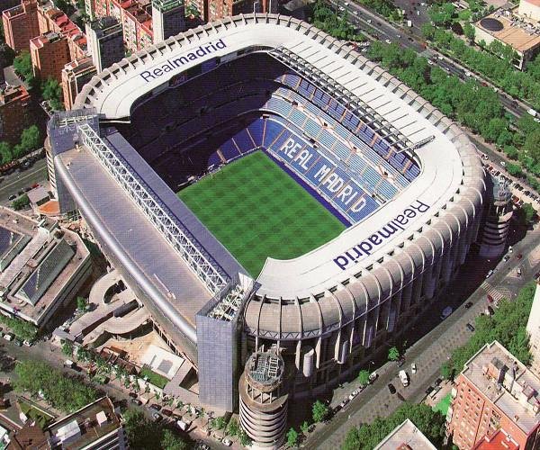 El #EstadioSantiagoBernabéu cumple 71 años. El 14 de diciembre de 1947 se inició la leyenda de uno de los grandes estadios de la historia del deporte. En aquella fecha tan señalada, el @realmadrid se enfrentó en un amistoso al Os Belenenses portugués. #HalaMadridYNadaMás