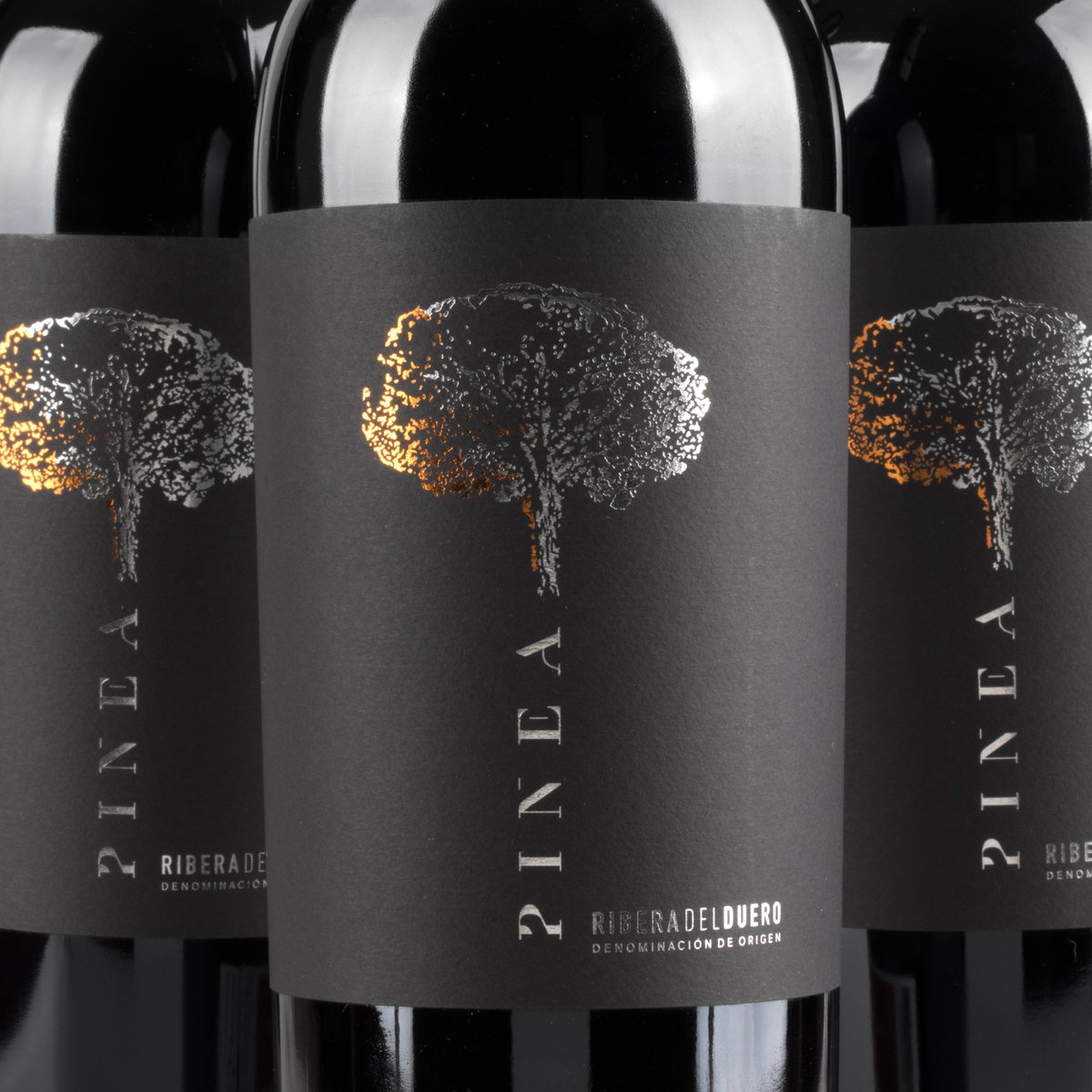 Pinea.Wine tweet media