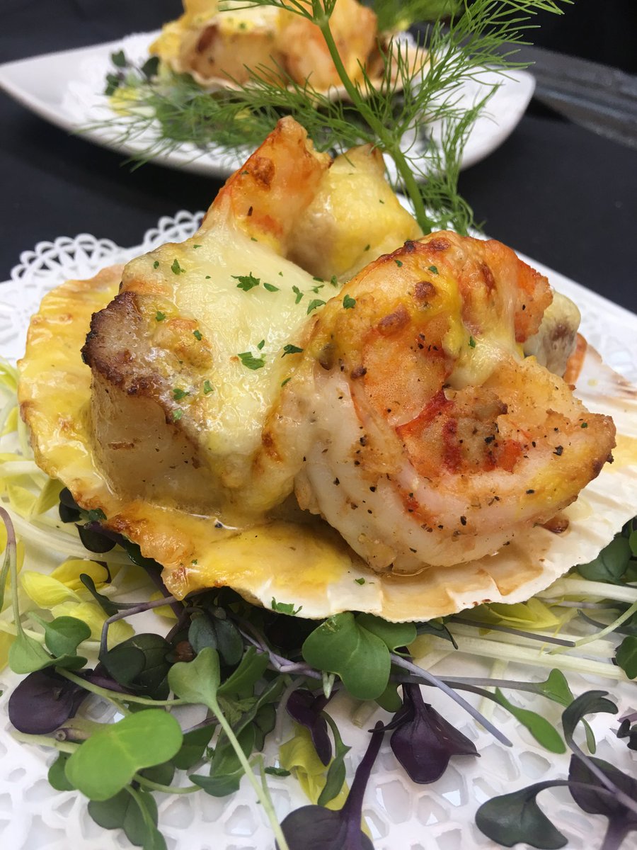 ChefRandal's tweet photo. Shrimp and scallops Gruyere at Mark’s 
Seared scallops and shrimp with shaved fennel, saffron sauce with a Gruyere crust https://t.co/DbAIzsiHEw