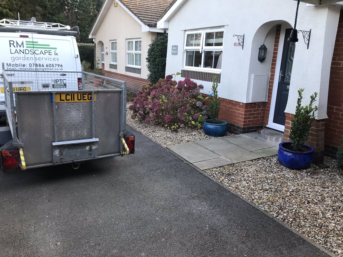 richGUNshow's tweet photo. Nice little job this morning ✅🌳✅ https://t.co/v0tLRiRsjv