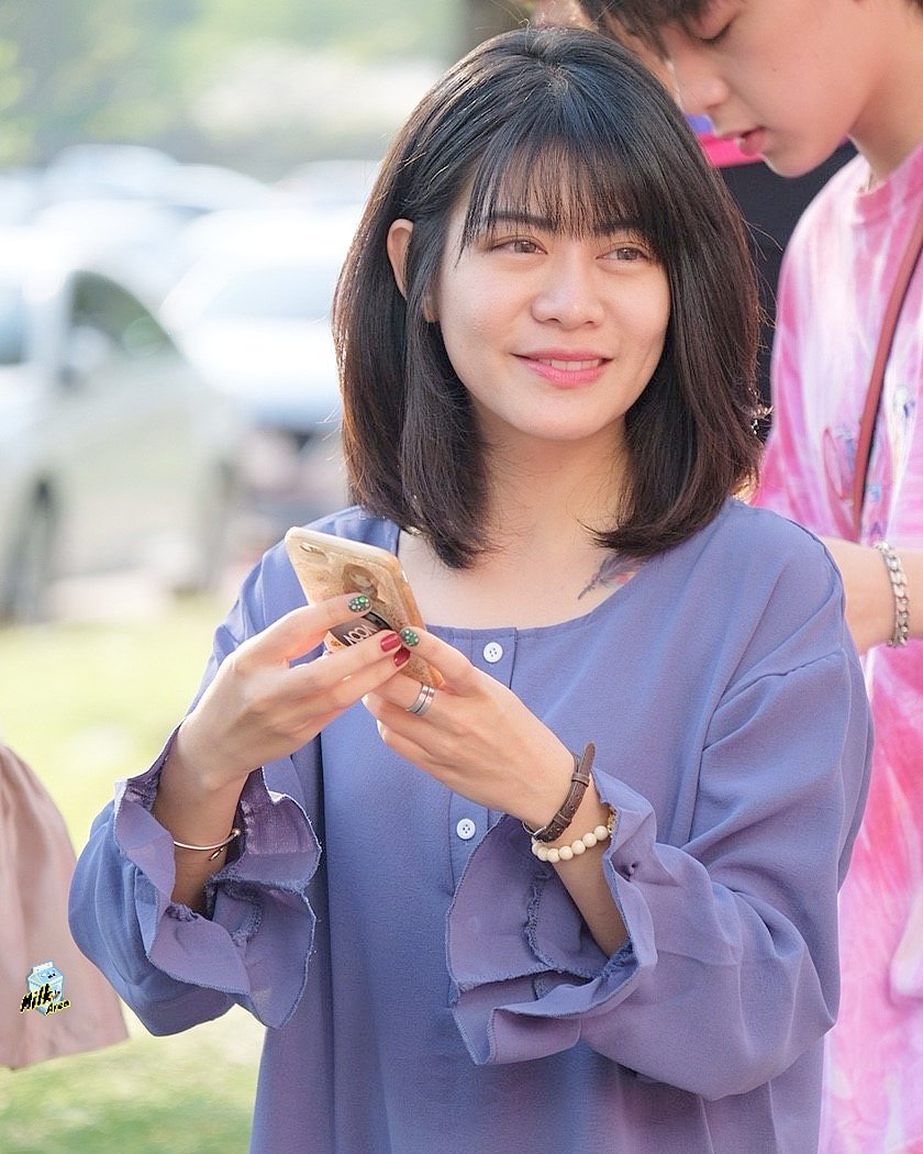 Milky_Area's tweet photo. ทำไมวันนี้น่ารักน่าเอ็นดูจัง 
ใส่คอนแทคเลนดั้วะ 
งื้อ น่าร้ากกกง่ะ 😚😚😚 
พรุ่งนี้จะได้เจอกังแย้วน้า
คุณหน.คนเก่ง 💕💕💕
#ด้อมสเมิร์ฟ 
#สมายลี่มิ้ลกี้ https://t.co/mBHSikTLlQ