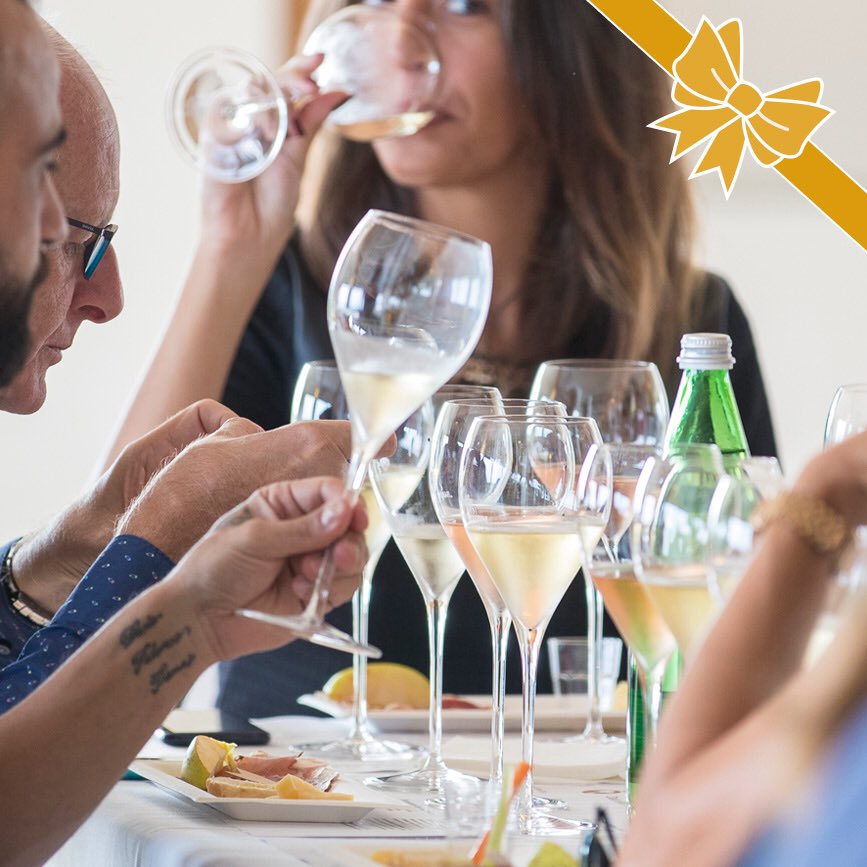 PizziniBlog's tweet image. Regala l’esperienza di una visita cantina alla scoperta del primo Franciacorta bio #franciacorta #cellartour baronepizzini.it/visite