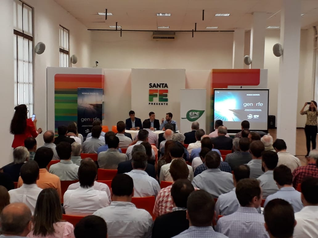 epeoficial's tweet image. #Ahora🔛 Mesa de trabajo 🙋‍♂🙋‍♀junto a @energiasf  evaluamos posibilidades para #Generfe  @NeriMaximiliano #EpeSustentable🌱 #energiarenovable #energiasustentable #energia #servicioelectrico .♻