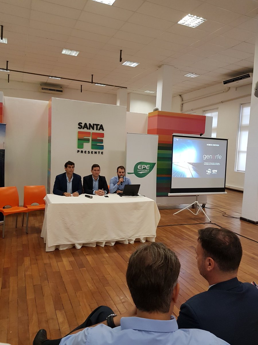 epeoficial's tweet image. #Ahora🔛 Mesa de trabajo 🙋‍♂🙋‍♀junto a @energiasf  evaluamos posibilidades para #Generfe  @NeriMaximiliano #EpeSustentable🌱 #energiarenovable #energiasustentable #energia #servicioelectrico .♻