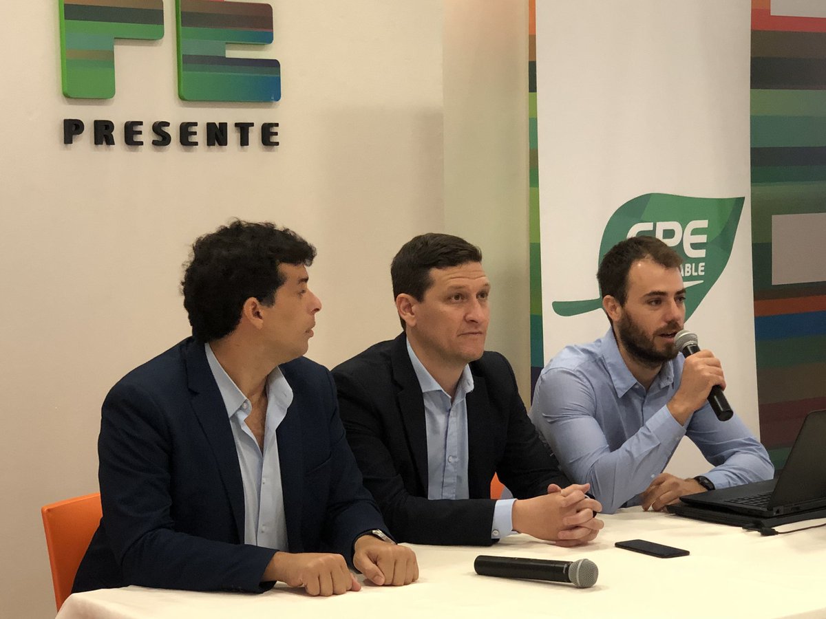 SecEEnergiaSF's tweet image. #Ahora Primera Mesa de Trabajo del Programa #Generfe ⚡️ Reunimos a desarrolladores e inversionistas con presidentes comunales, intendentes y legisladores @epeoficial @GobSantaFe + Info 👉🏼 santafe.gob.ar/ms/generfe/ 👍🏽 #EnergíaRenovable para potenciar la red eléctrica provincial