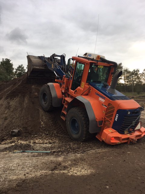 Na ruim 40 jaar trouwe dienst heeft onze collega Dirk vandaag zijn laatste werkdag, Hij mag gaan genieten van zijn welverdiende pensioen.