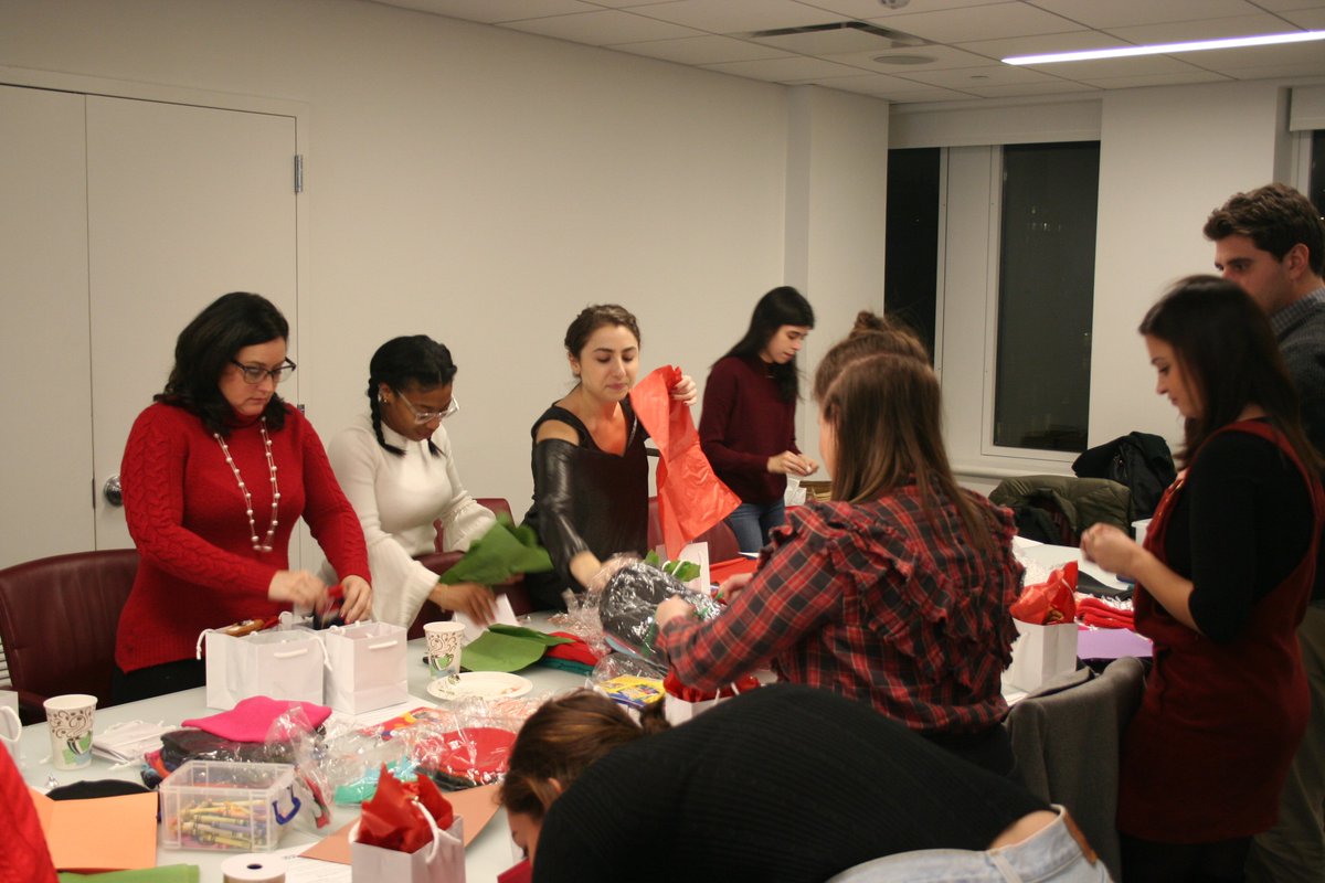 TheNYFoundling's tweet photo. A special thanks to our helpers from @FlatironHealth who packaged 120+ #Christmas gifts for college-aged #fosteryouth who participate in our #DormProject, giving them the resources &amp; support needed to earn their degrees. https://t.co/bt2ebGrEYR