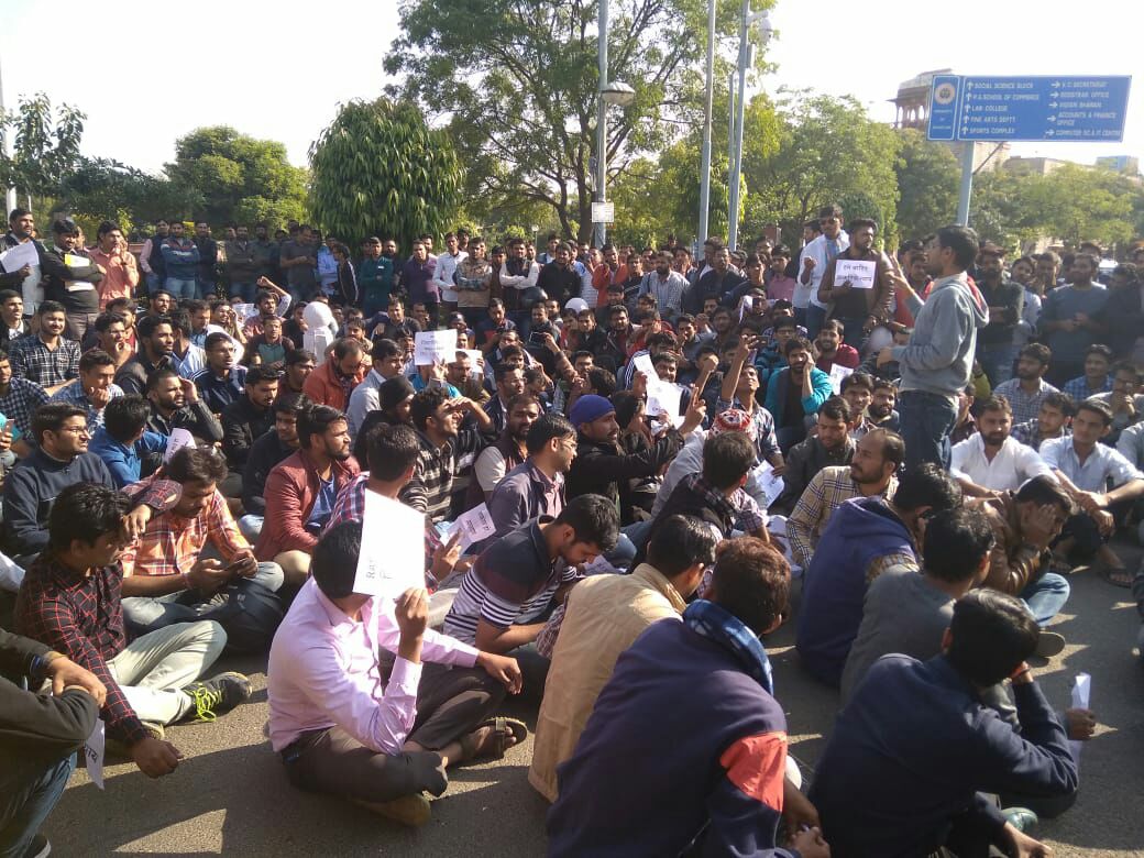 patelgaurav50's tweet image. #justicewithOBC @DainikBhaskar @News18Rajasthan @SachinPilot @ashokgehlot51 @INCRajasthan @PMOIndia @SushmaSwaraj @News18Rajasthan @zeerajasthan_ urgently do something, injustice with us, noone can prepare mains exam in short duration of 9 days,plz look into dis matter, EMERGENCY