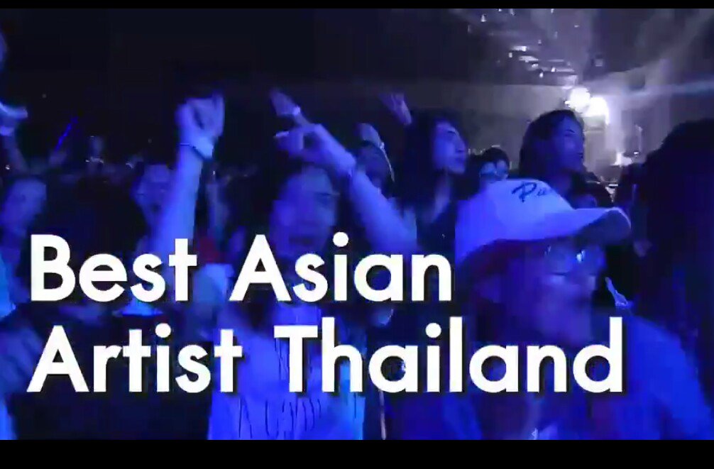 jim2babe's tweet photo. @AkeAki_FTCU คนคุ้นเคย น่ารักและเก่งด้วยคร้า
ดีใจด้วยนะจ๊ะ กับรางวัลนี้
🎉🎉🎉🎉🎉
#BestAsianArtistThailand
#PeckpalitMAMA2018
#PeckPalitchoke 
#เป๊กผลิตโชค https://t.co/8B8zI6PXwm