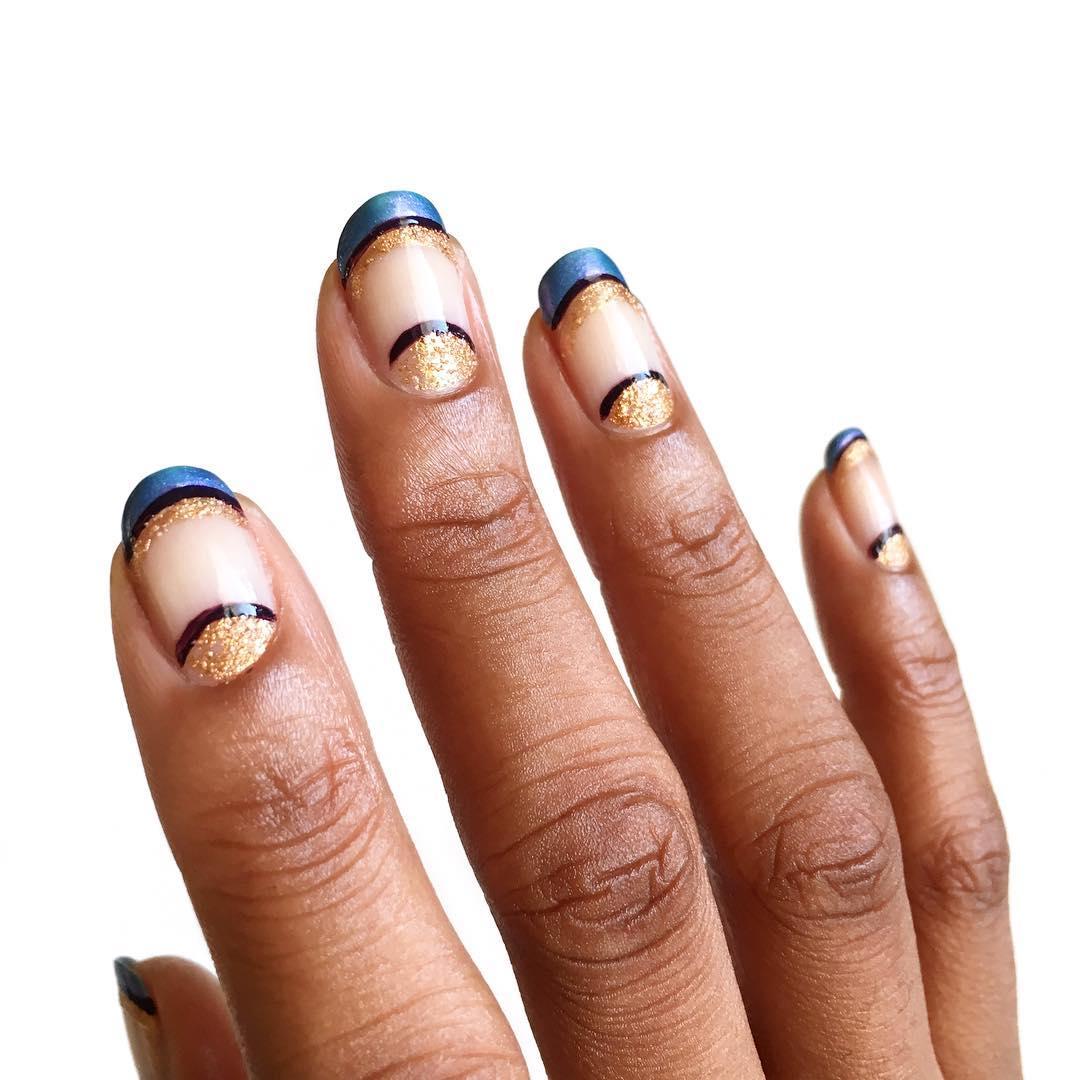 essie's tweet image. #essiewinter2018 + #essieconcrete glitters = holiday mani perfection. @womnails rocks shades #glowwiththeflow, #sightsonnightlights, and #cantstopherincopper.