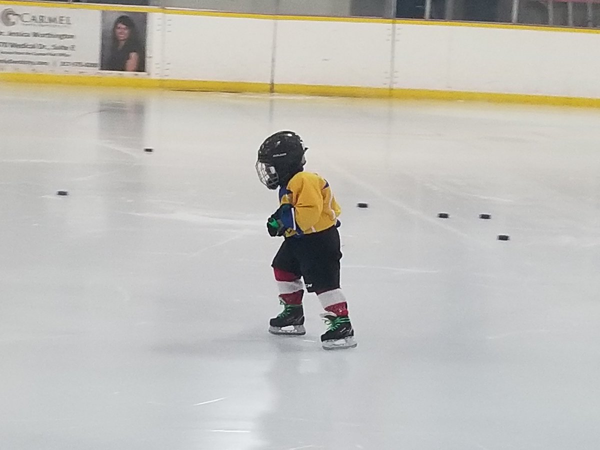 3yearoldskater's tweet photo. It's. @iyharacers game day! #GonnaScoreTonight #GAMEDAY #hockey https://t.co/LZYlUZXAuu