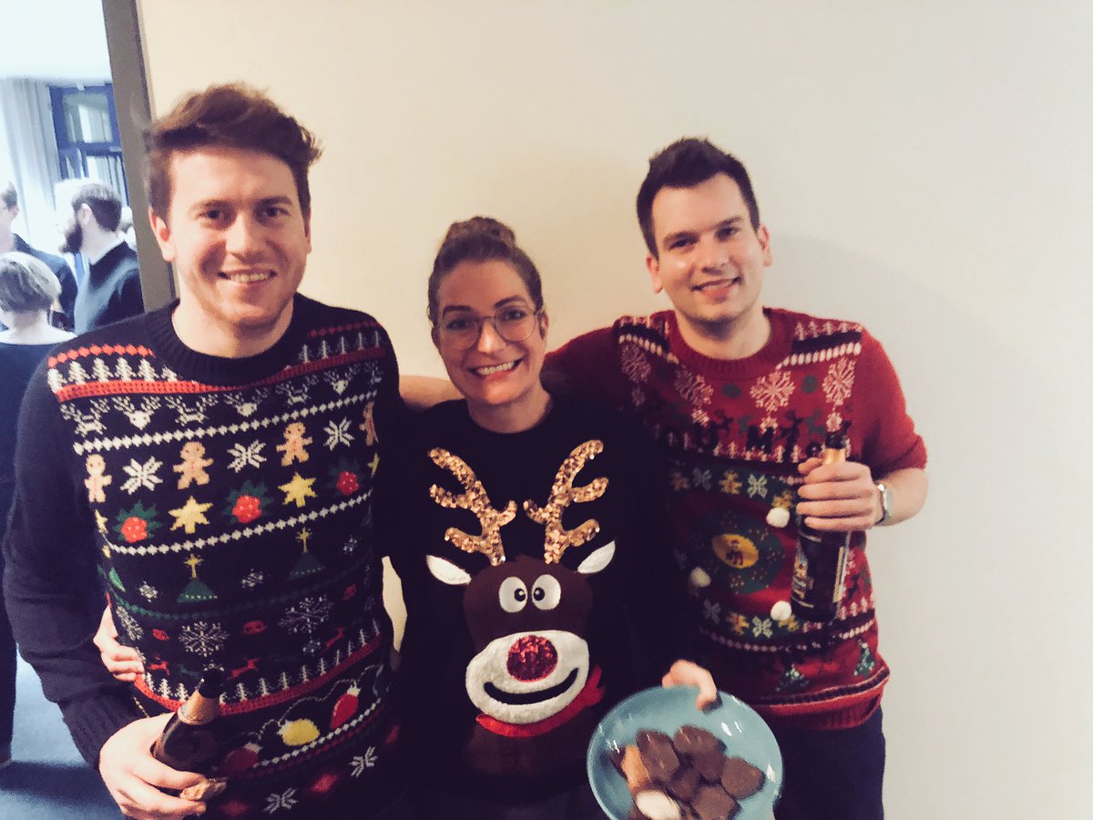 UngerStefan's tweet photo. #Dresscode heute dem Anlass angemessen. Weihnachtsfeier bei Miller &amp; Meier Consulting. Nächstes Jahr mit dabei? Bewirb dich https://t.co/UdLRxoHLGm https://t.co/NFLTTMbMsG