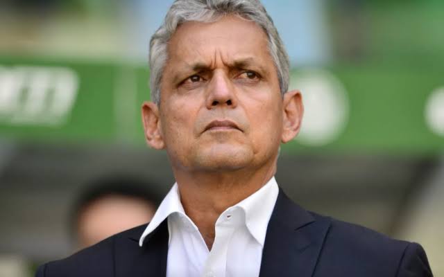 FORÇA, <a href="/ReinaldoRuedaDT/">Reinaldo Rueda</a>! 

Nação, acabou de sair uma notícia do falecimento da mãe do nosso ex-técnico Reinaldo Rueda, lembrando que ele trabalhou com o Flamengo quando a sua mãe estava internada. 

Fica aqui nossos sentimentos e que Deus abençoe o coração de amigos e familiares.
