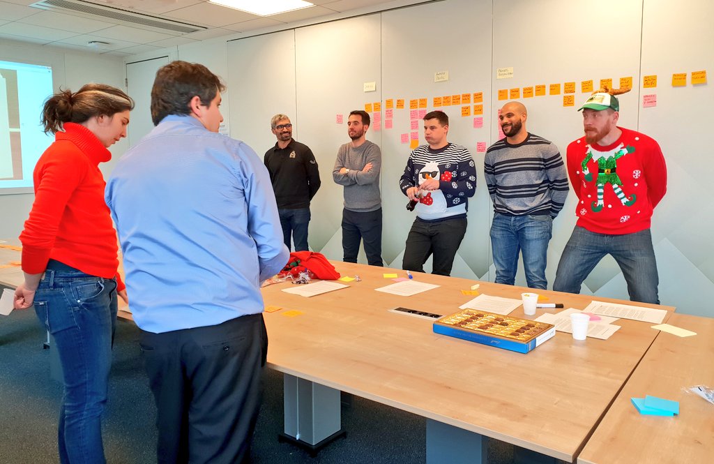 EaGuerch's tweet image. Atelier d&apos; #eventStorming avec @thelimande et @antoineblancke de la #AXACoPCrafts et l&apos; #AXAAgileCenter... super atelier pour comprendre et creuser le besoin Métier et se mettre d&apos;accord sur un vocabulaire commun. Merci Manu et Antoine !