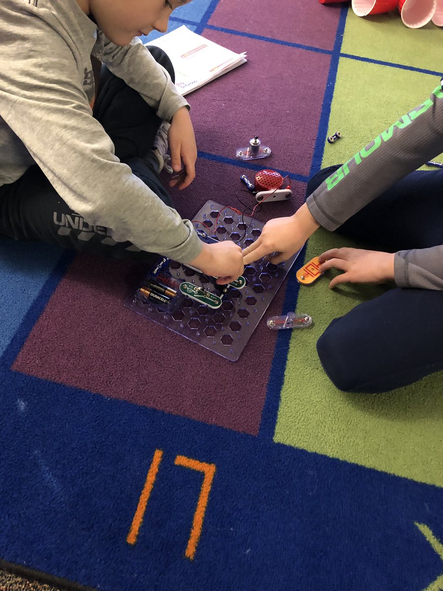 carey_jacquinot's tweet image. We love Makerspace Mornings! #makerspace #codingclassroom