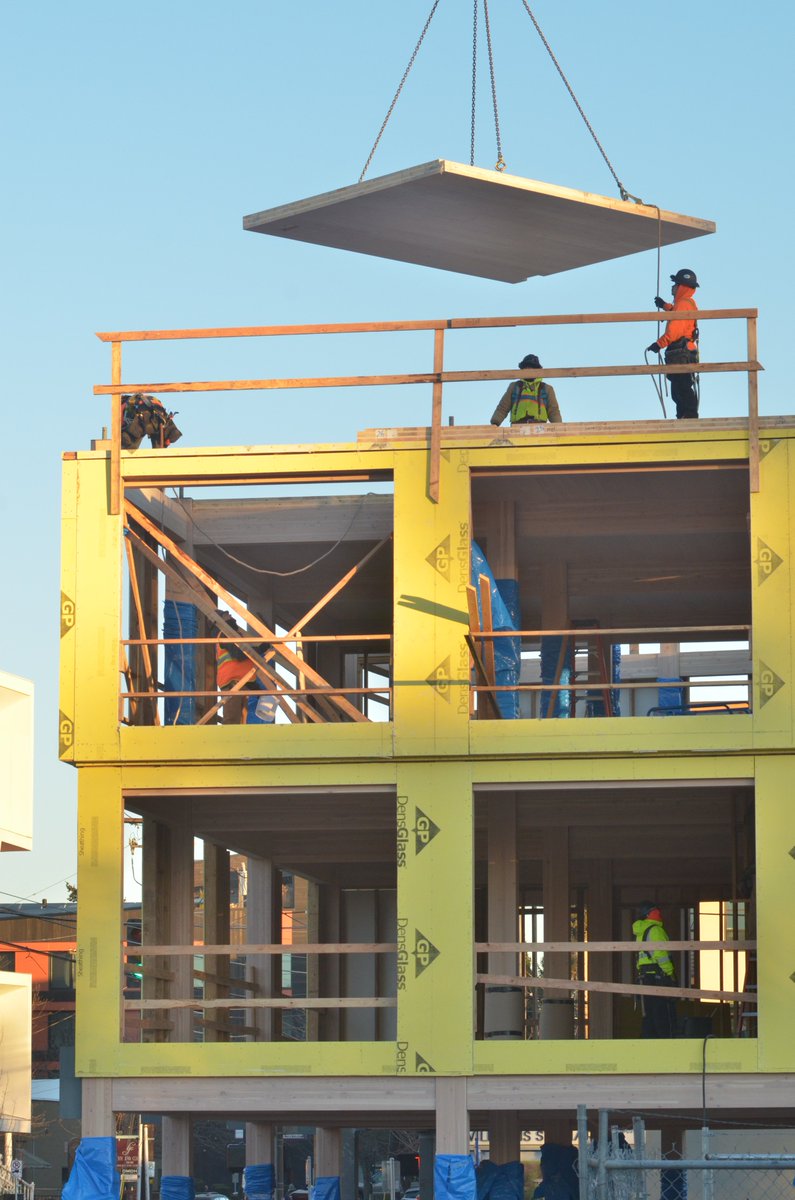 BuildTallSafe's tweet photo. #Masstimber creates safer construction sites for workers. Mass timber job sites have less scrap laying around, and cutting or welding is not required, reducing the risk of accidents or fires. https://t.co/fVPgHWhUGr