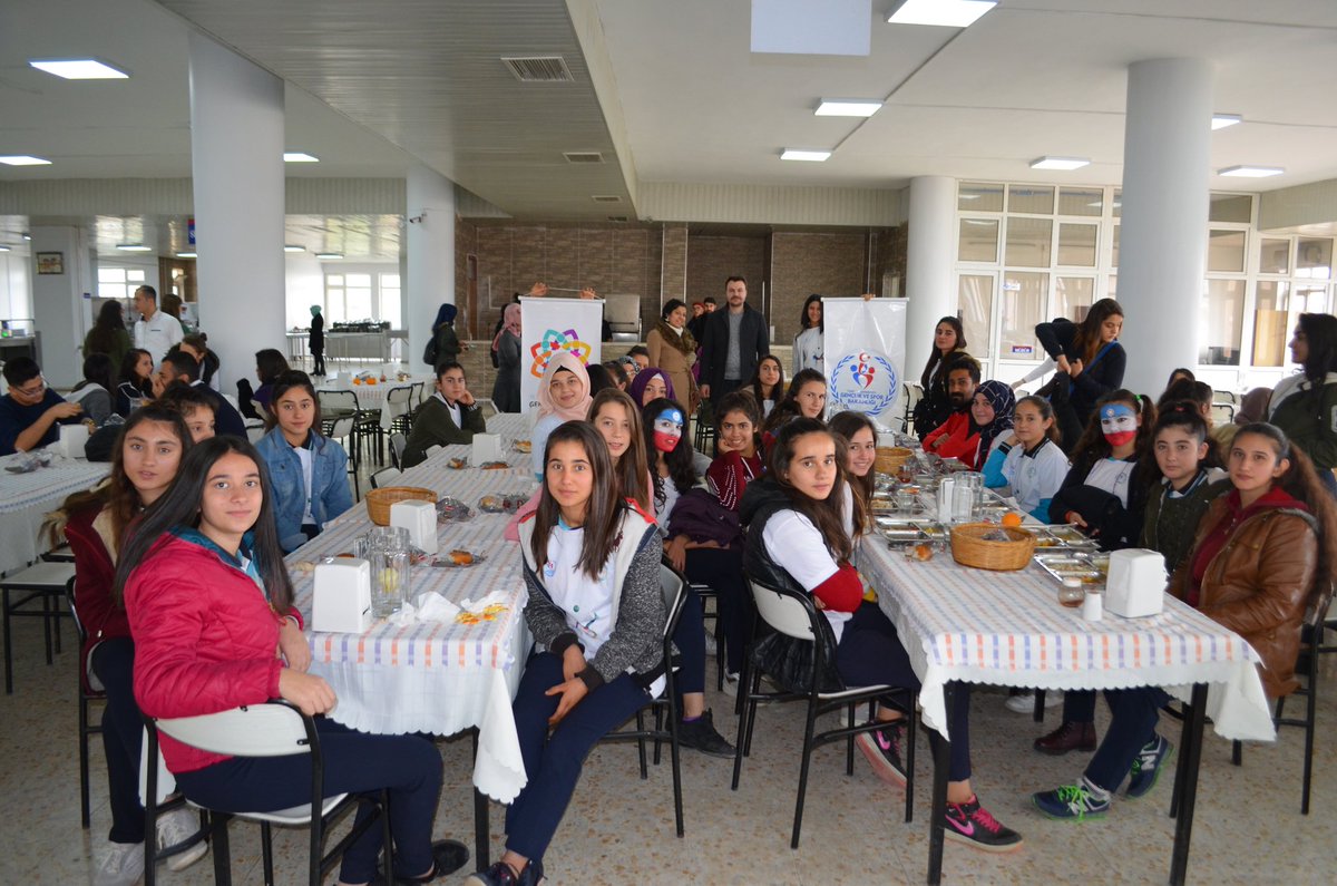 Ayvaz Burckan C.P.A.L (@haydikizlarspor) on Twitter photo ''HAYDİ KIZLAR SPORA''
Proje kapsamında Gaziantep Üniversitesi BESYO bölümünü ziyaret ettik. Hem gezdik, gördük, öğrendik hem de eğlendik yemek yedik. Teşekkürler
<a href="/gencliksporbak/">Gençlik ve Spor Bakanlığı 🇹🇷</a>
@GSBgenclikproje
<a href="/kasapoglu/">Dr. Mehmet Kasapoğlu</a>
<a href="/mbulut06/">Mehmet BULUT</a> ''HAYDİ KIZLAR SPORA''
Proje kapsamında Gaziantep Üniversitesi BESYO bölümünü ziyaret ettik. Hem gezdik, gördük, öğrendik hem de eğlendik yemek yedik. Teşekkürler
<a href="/gencliksporbak/">Gençlik ve Spor Bakanlığı 🇹🇷</a>
@GSBgenclikproje
<a href="/kasapoglu/">Dr. Mehmet Kasapoğlu</a>
<a href="/mbulut06/">Mehmet BULUT</a>