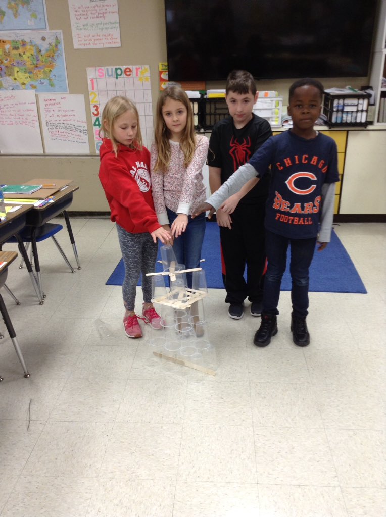 thirdkimball's tweet photo. #STEM #kimballES @ssheffield0628 #cupstack https://t.co/rZzQW7de7m