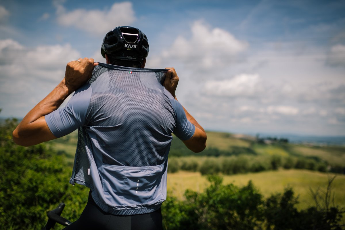 Because somewhere is hot and sunny.
Our sunny favorites are back: bit.ly/2Li6ibJ