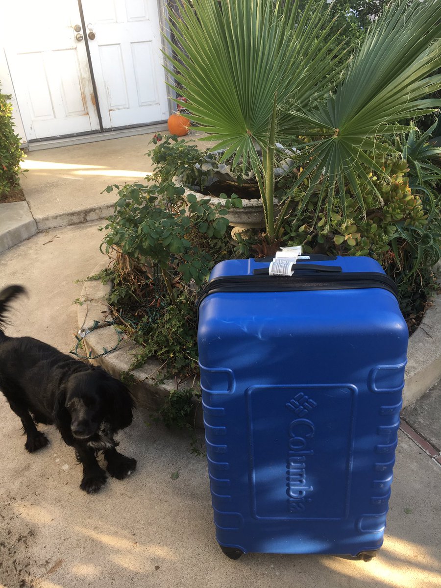 michaelcefali9's tweet photo. On its first use, one of the wheels of the suitcase I bought for over $100 from @ColumbiaCareers broke! Now they want me to pay to have a suitcase shipped to them, for their own manufacturing defect. Great. Remind me to buy Northface next time... https://t.co/TArnFZOgQ1