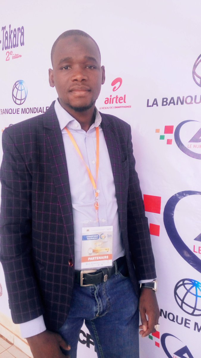 AratelBassir's tweet photo. Notre structure @dev4smart soutient l'innovation des jeunes porteurs de projets et accompagne la compétition annuelle du numérique @eTakaraNiger co-organisée par l'@AnsiNiger et @Cipmen
#SMSVoting
#FinaleeTakara2018
#ZinderSaboua
#Niger20 https://t.co/xhK2uDdaxR